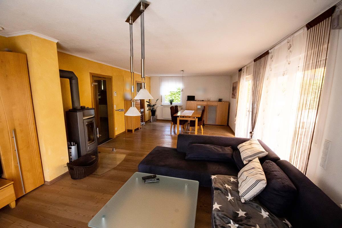 Traumhaftes Einfamilienhaus mit Garage in Top-Wohnlage von Balingen! - Wohnbereich