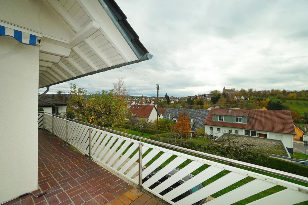 Seltene Gelegenheit! Traumhaftes Einfamilienhaus in Aussichtslage von Bodelshausen! - Balkonbereich