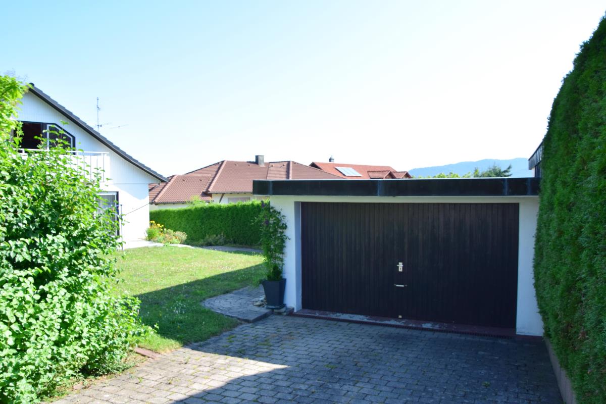 Seltene Gelegenheit! Traumhaftes Einfamilienhaus in Top-Lage von Balingen-Weilstetten! - Garage