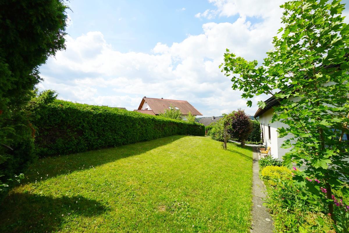 Traumhaftes Einfamilienhaus mit sagenhaftem Grundstück in Aussichtslage von Rosenfeld-Isingen! - Gartenbereich