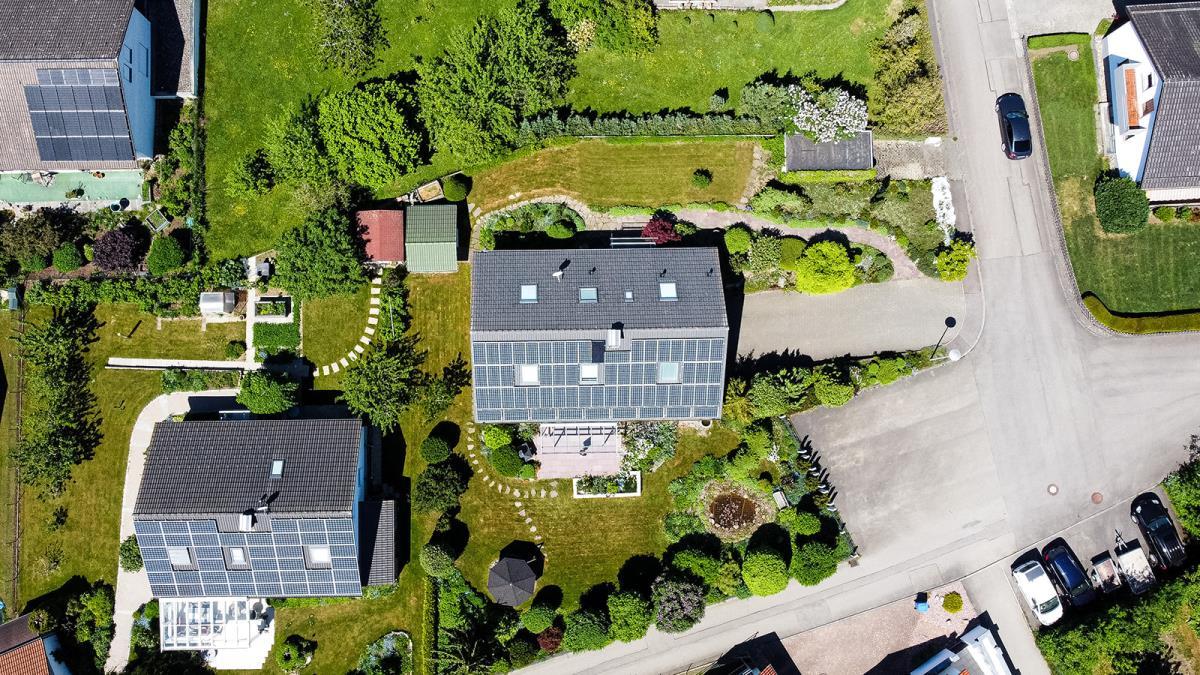 Traumhaftes, sonniges Einfamilienhaus mit großem Grundstück in beliebter Lage von Rosenfeld! - Luftbild