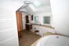 Moderne, sanierte Doppelhaushälfte in ruhiger, beliebter Wohnlage von Bisingen! - Tageslichtbad