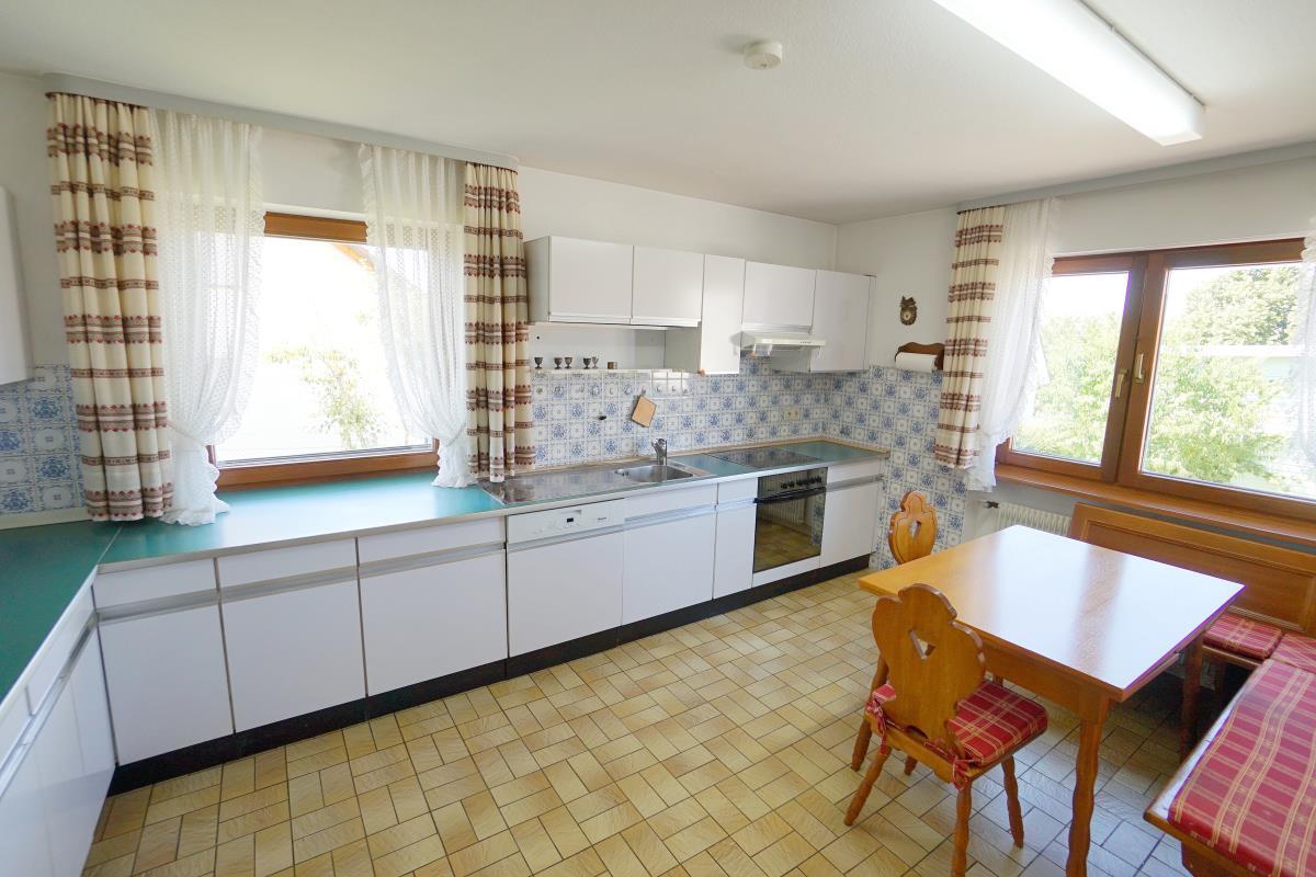 Traumhaftes, sonniges Einfamilienhaus mit großem Grundstück in ruhiger Lage von Geislingen! - Küchenbereich