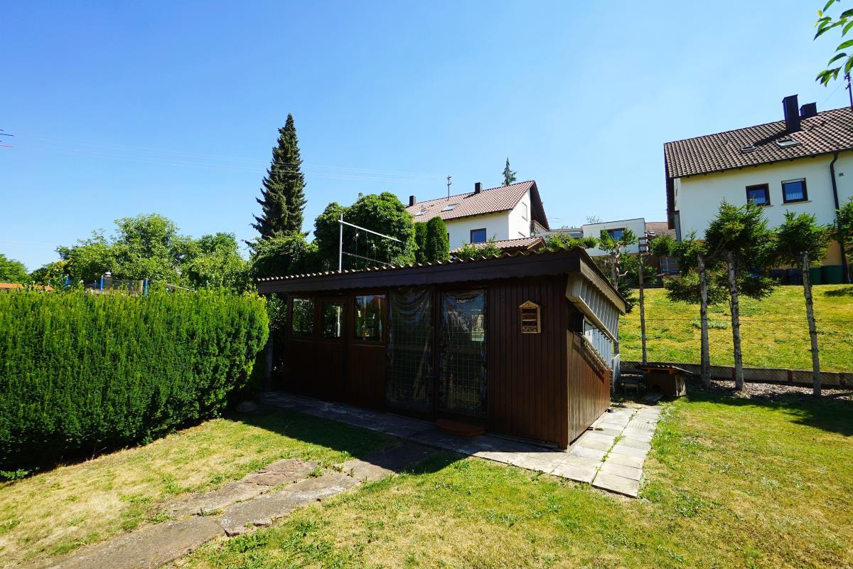 Traumhaftes, sonniges Einfamilienhaus mit großem Grundstück in ruhiger Lage von Geislingen! - Gartenhaus