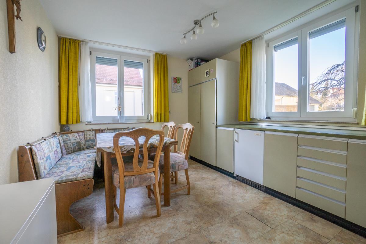 Solides Einfamilienhaus mit viel Potential in ruhiger, zentrumsnaher Lage von Geislingen! - Küchenbereich