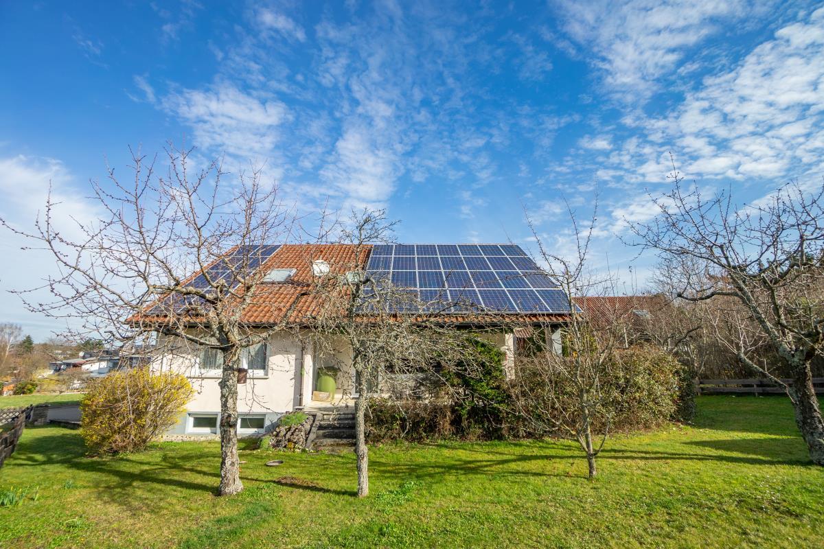 Traumhaftes, sonniges Einfamilienhaus in ruhiger, beliebter Wohnlage von Balingen-Frommern! - Rückansicht