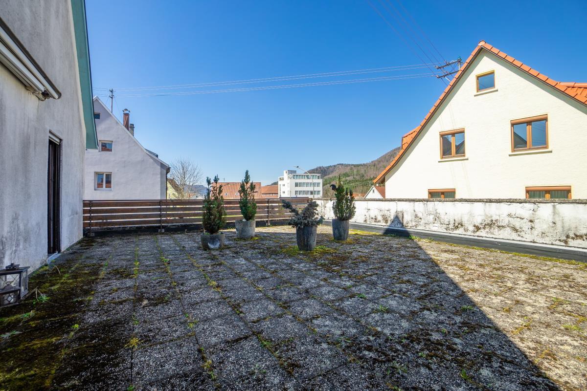 Solides Einfamilienhaus in zentraler, sonniger Wohnlage von Albstadt-Lautlingen! - Dachterrasse