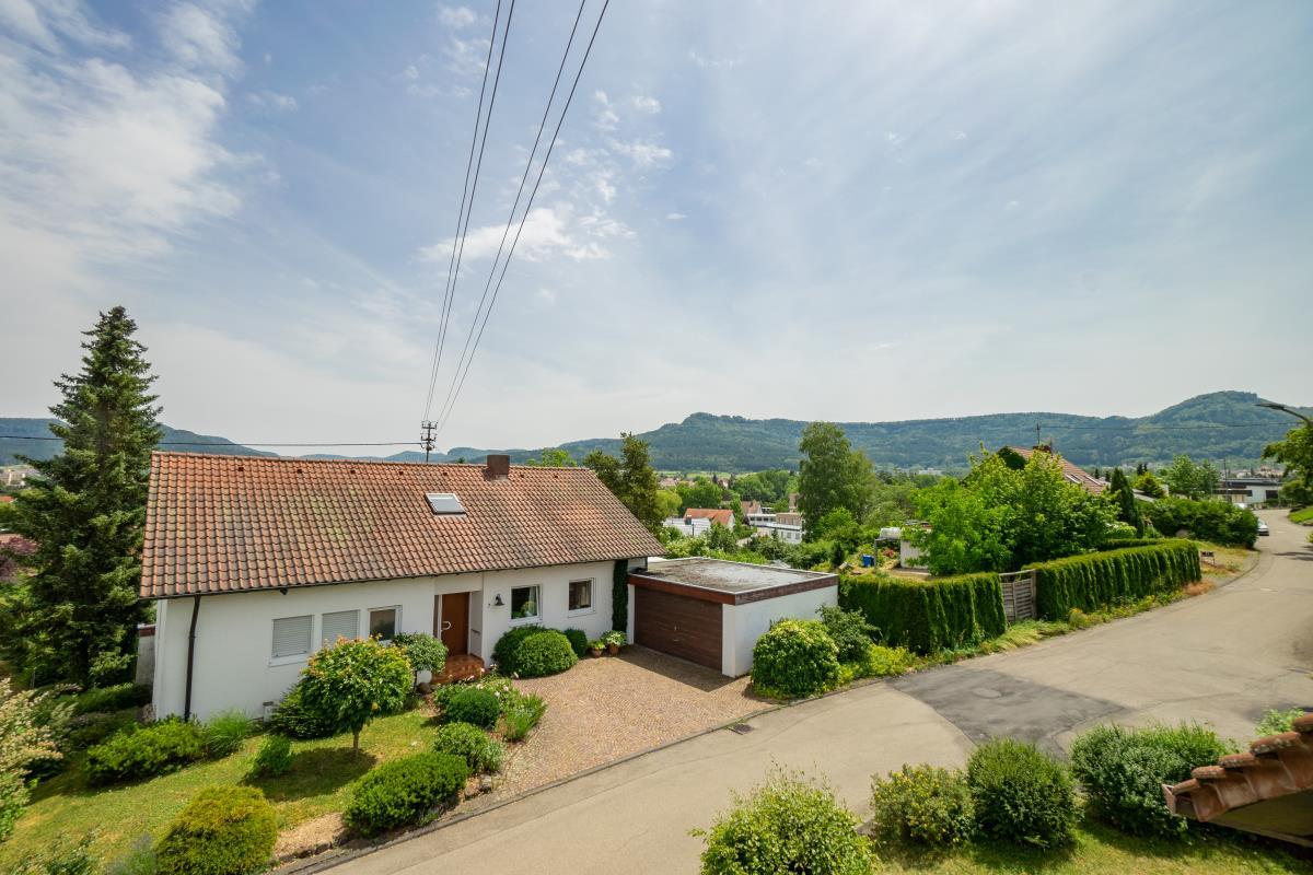 Traumhaftes, sonniges Einfamilienhaus in ruhiger, beliebter Wohnlage von Balingen-Frommern! - Blick vom Balkon