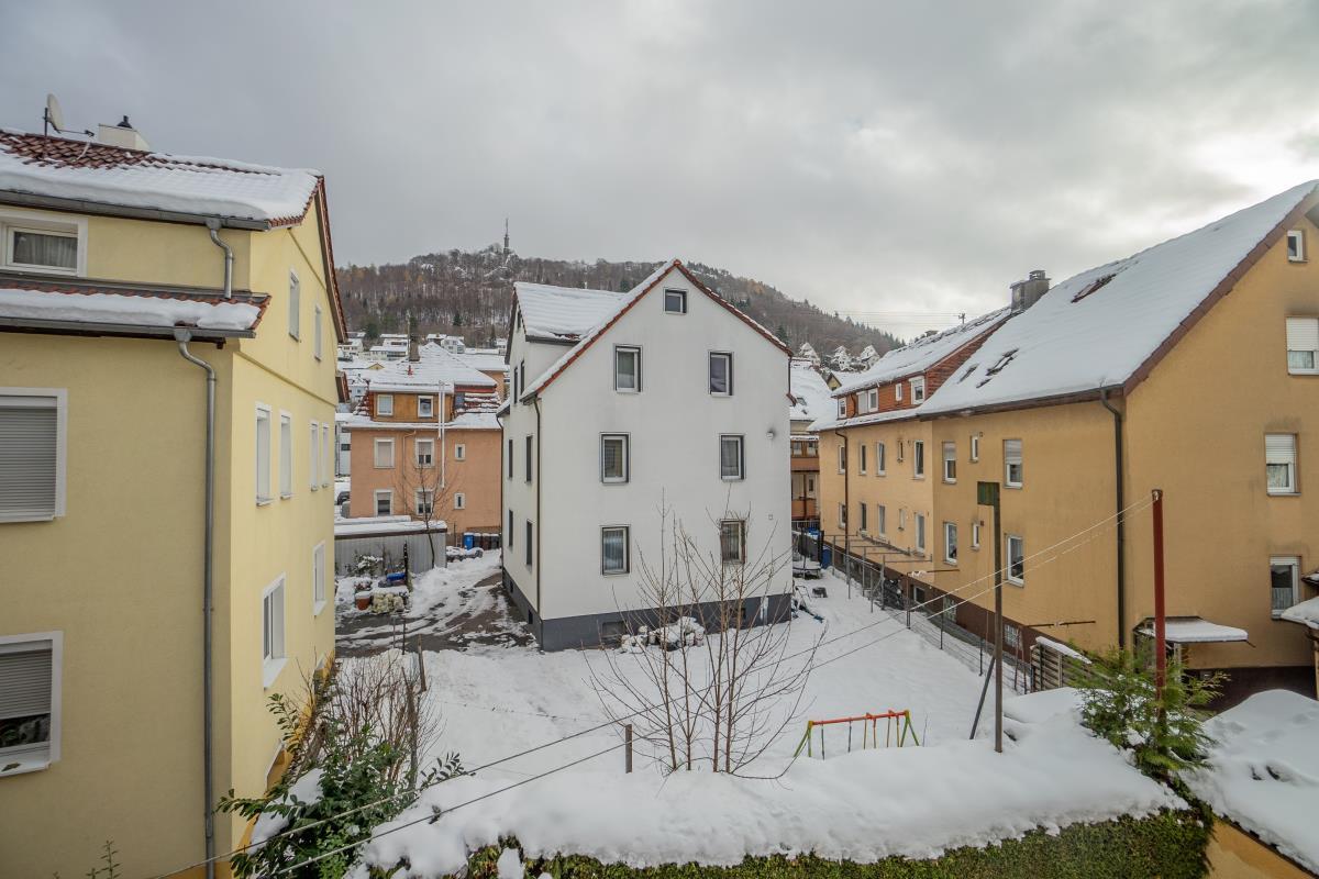 Solides Zwei-/Dreifamilienhaus in ruhiger, zentrumsnaher Wohnlage von Albstadt-Ebingen! - Blick vom Balkon