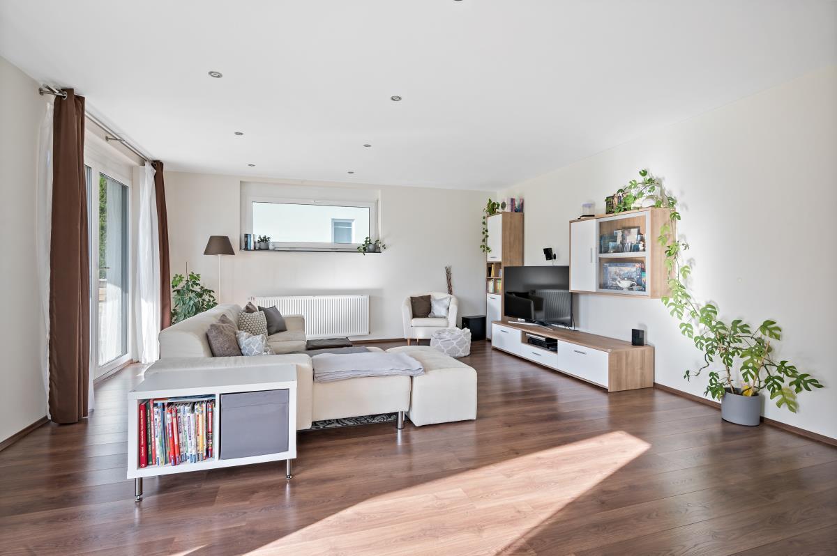 Modernes, sonniges Einfamilienhaus mit Doppelgarage in ruhiger Wohnlage von Dormettingen! - Wohnbereich