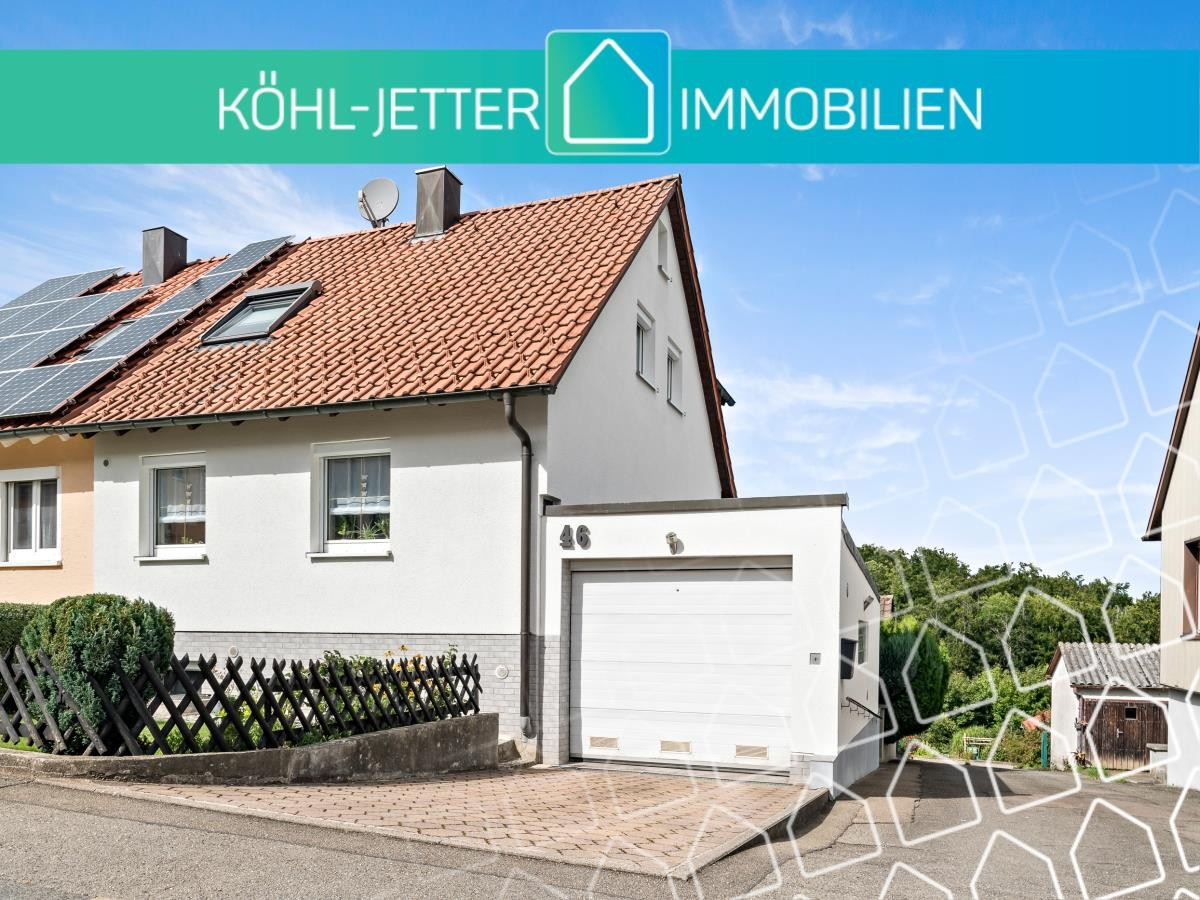 Sonnige, gemüt­liche DHH mit Garage in ruhiger Lage von Albstadt-Tailfingen!, 72461 Albstadt, Doppelhaushälfte